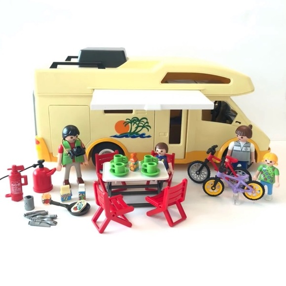 playmobil 3647 family camper